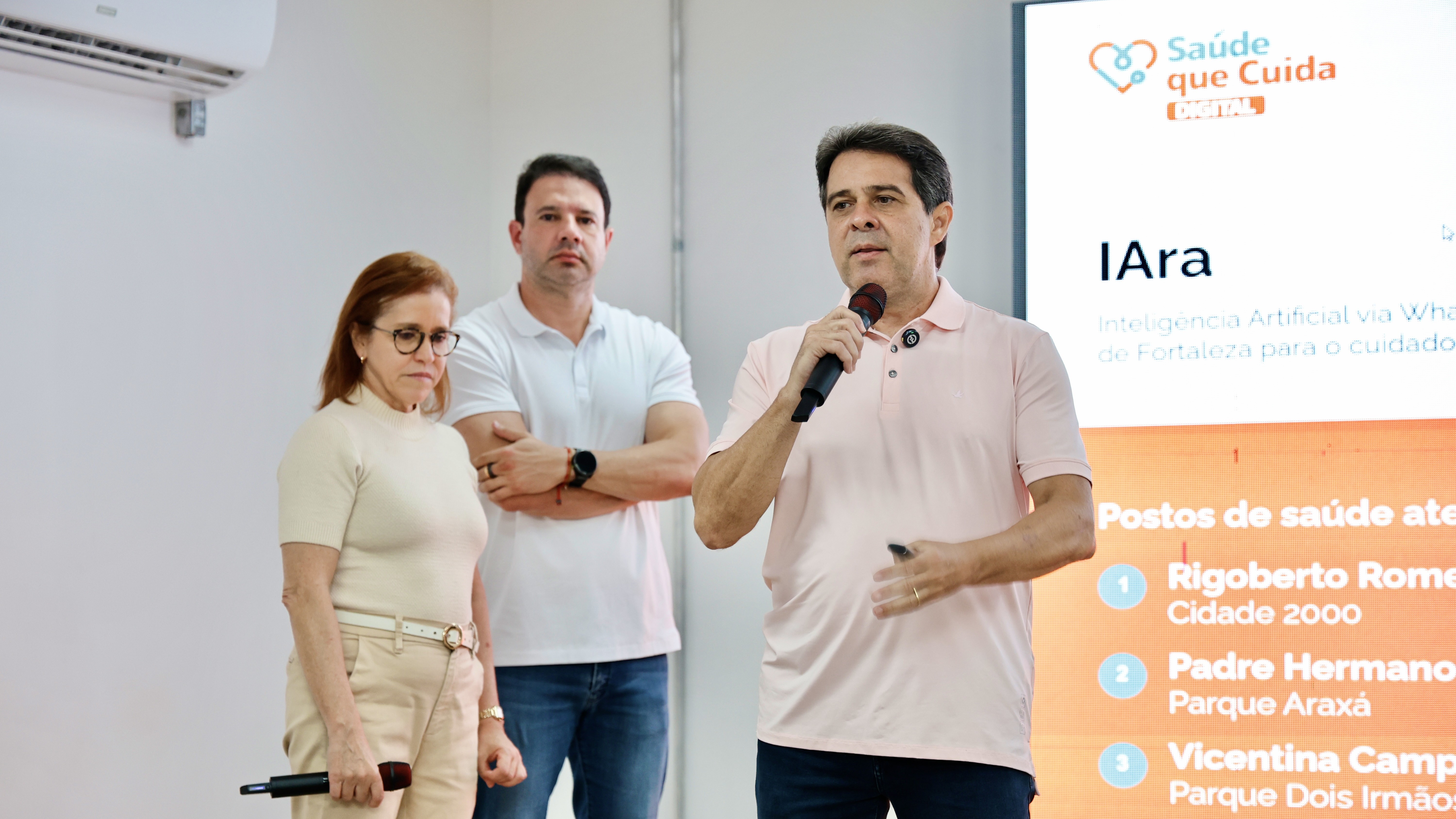 Prefeito Evandro fala no auditório da Escola de Saúde Pública